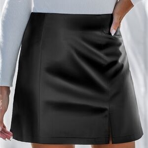🍉 NWT Cupshe Vegan Leather Black Skirt XL